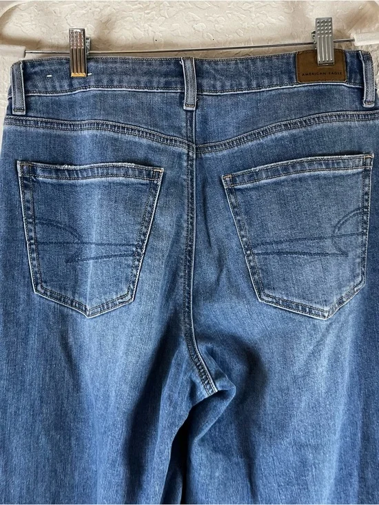 American Eagle Dreamy Drape Stretch Super High-Waisted Baggy Wide-Leg Jeans - Picture 11 of 15